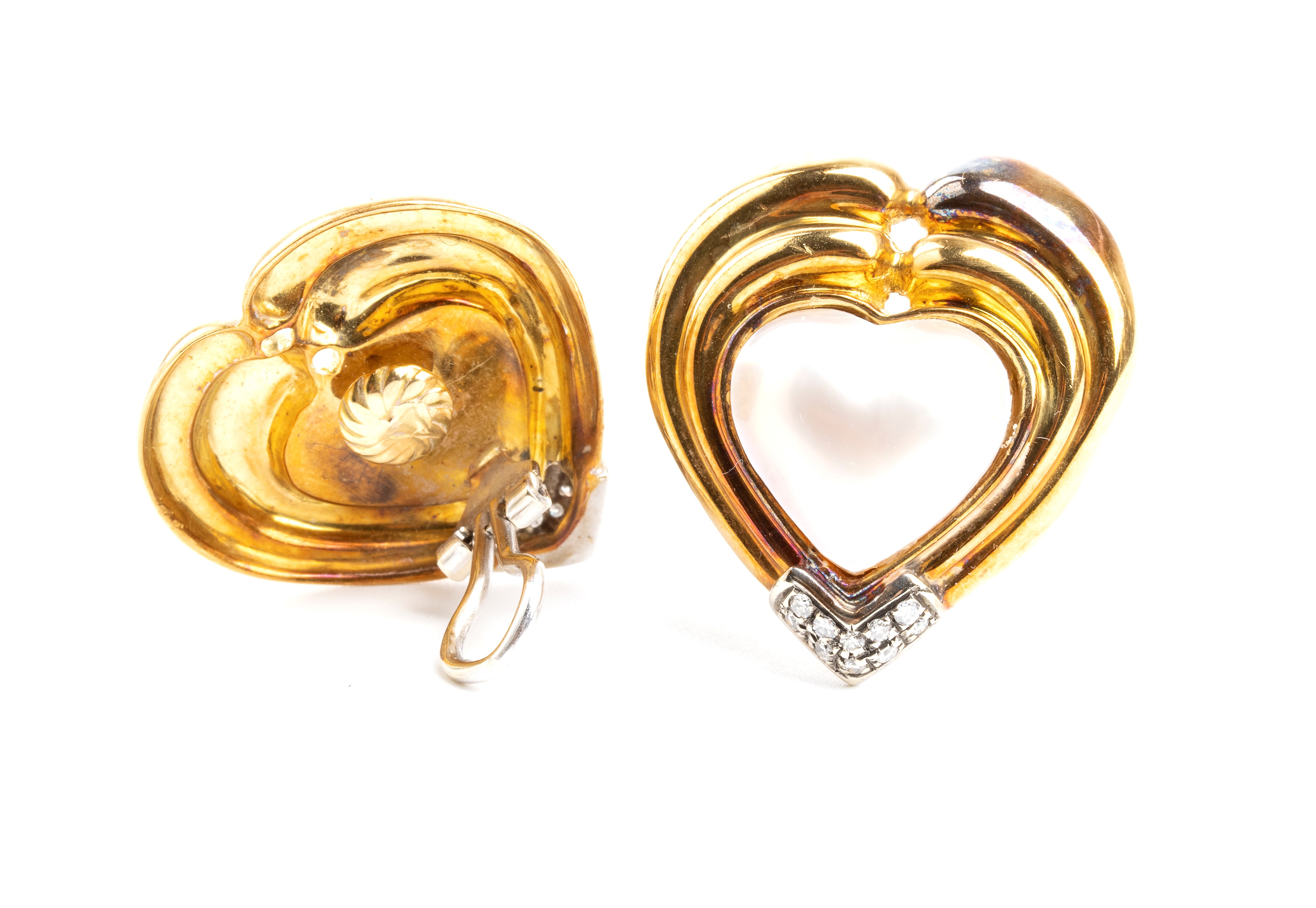 Paio di orecchini in oro, perle mabè e diamanti