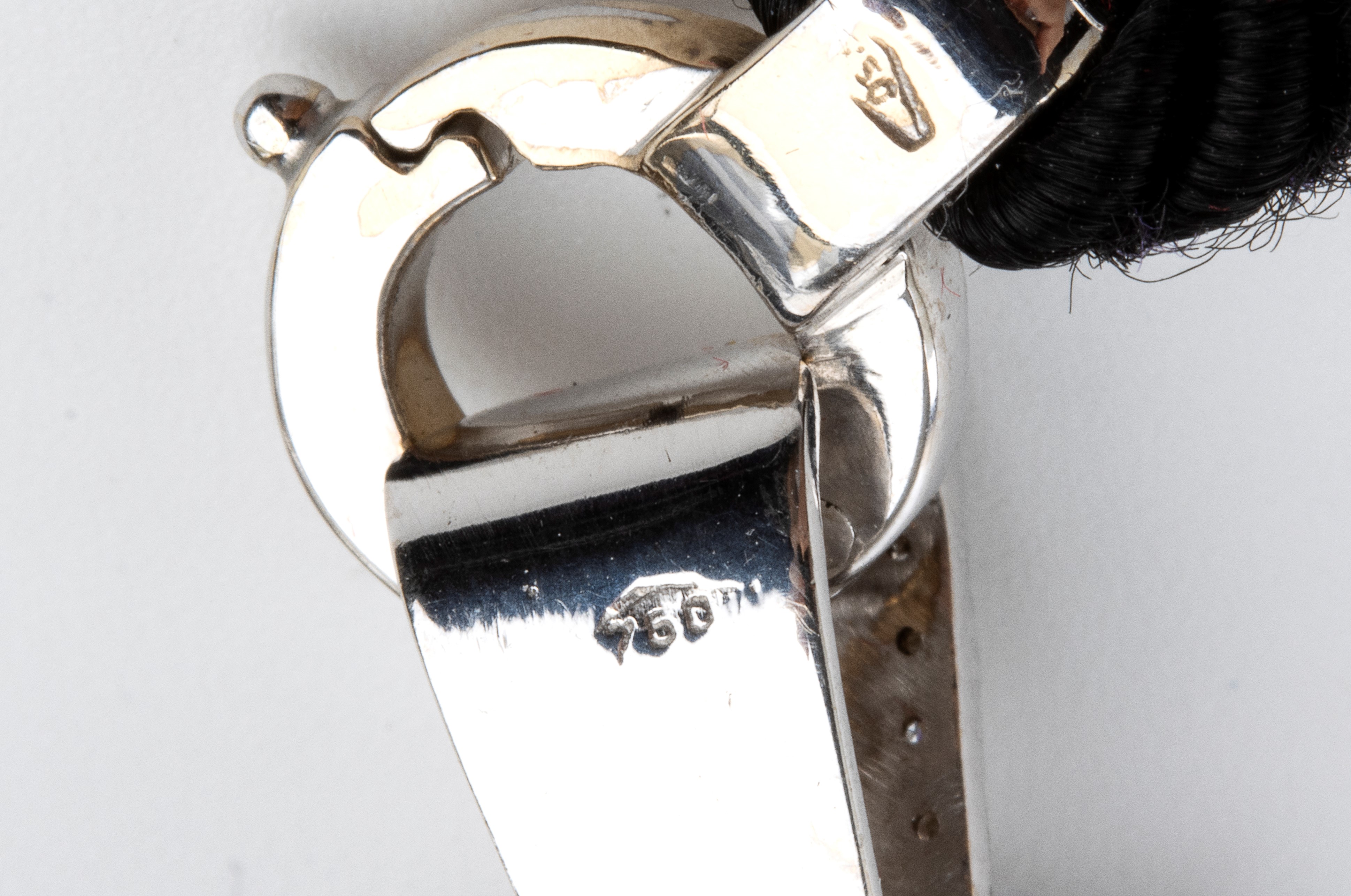 Girocollo con pendente in oro, diamanti e rubino composito