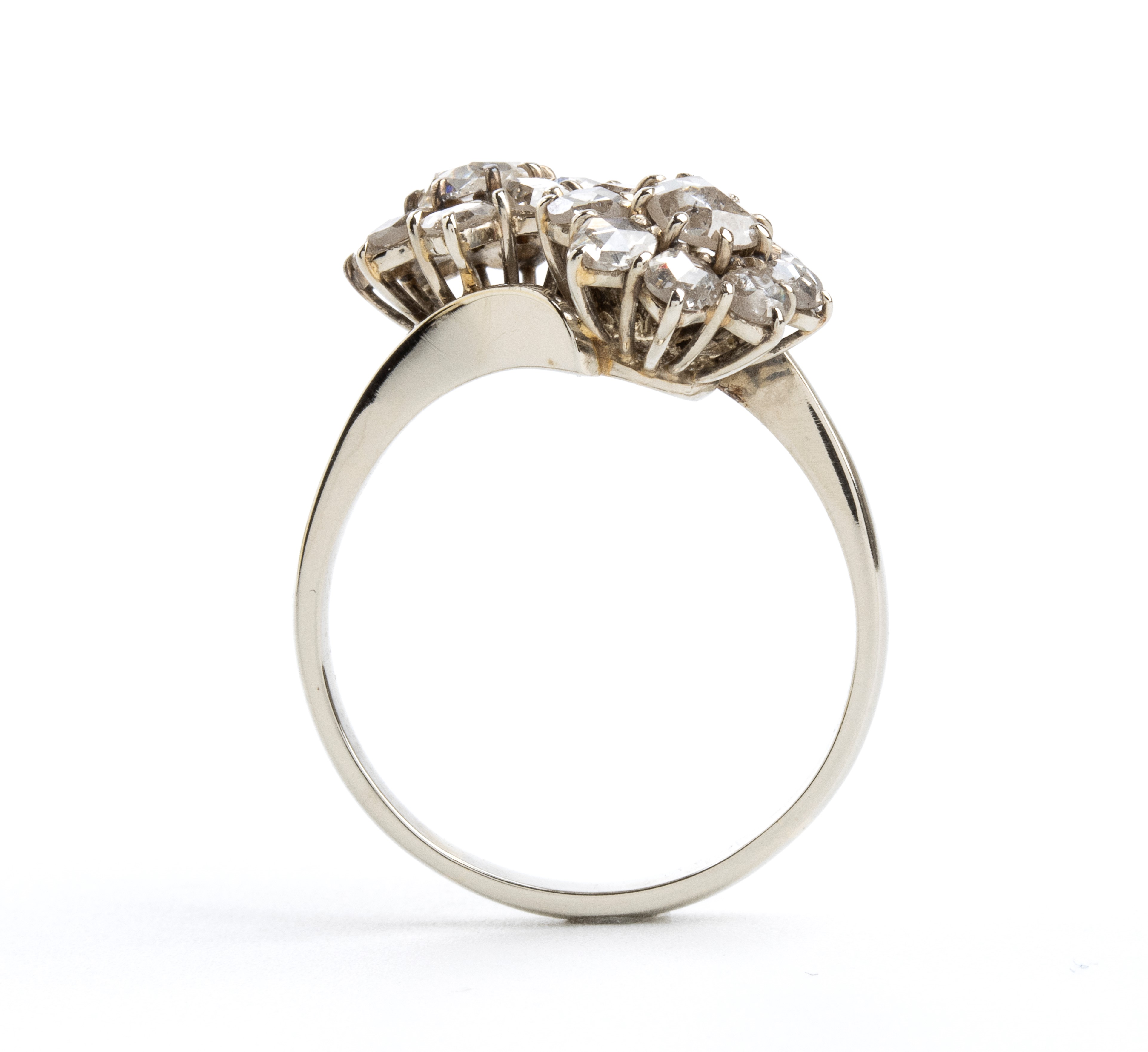 Anello contrariè in oro e diamanti