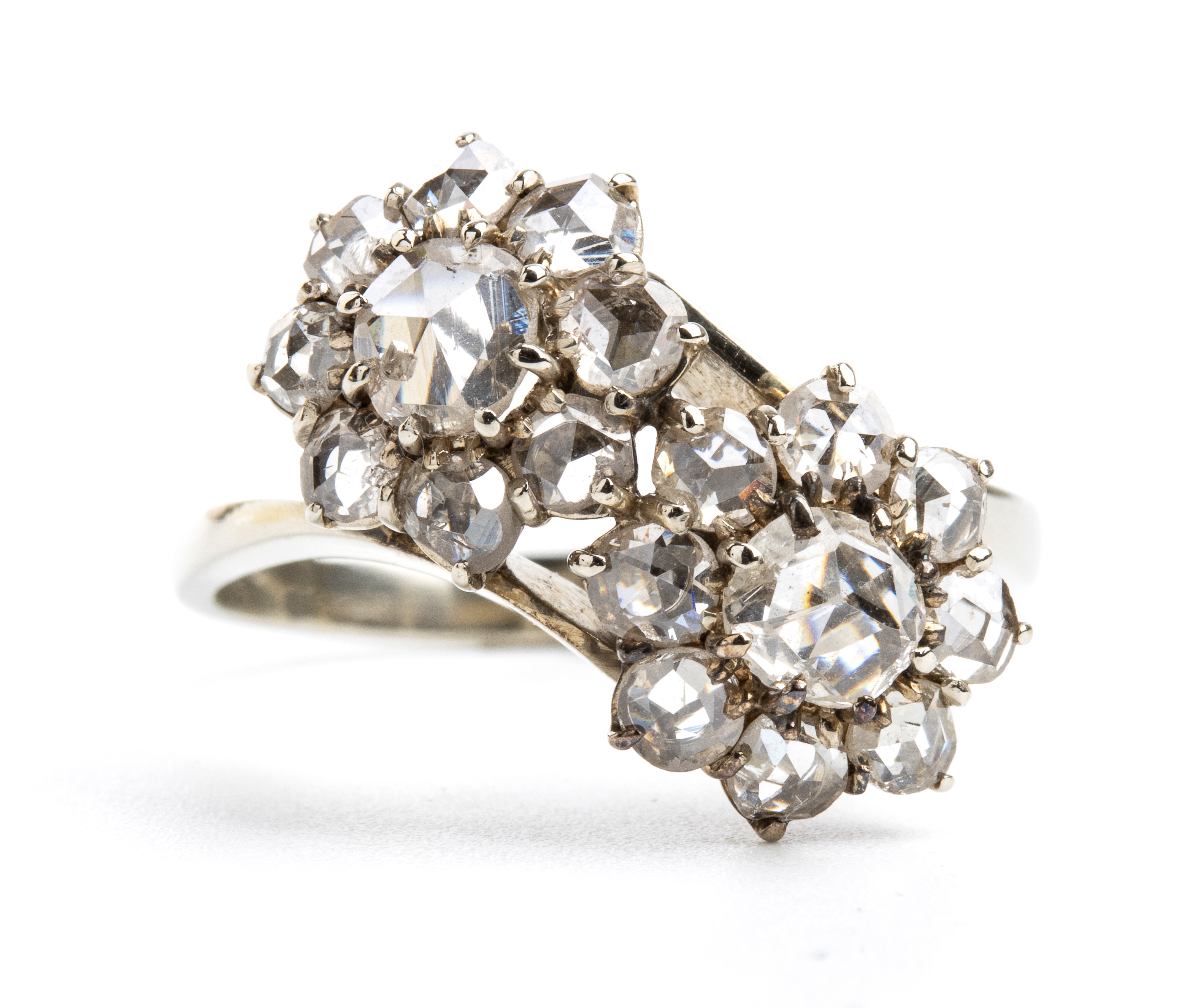 Anello contrariè in oro e diamanti