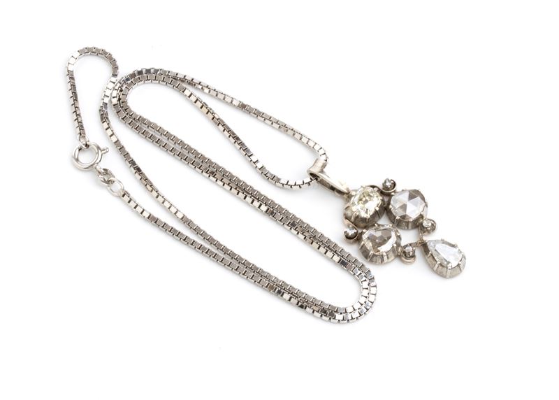 Pendente in oro argento e diamanti con catena in oro bianco