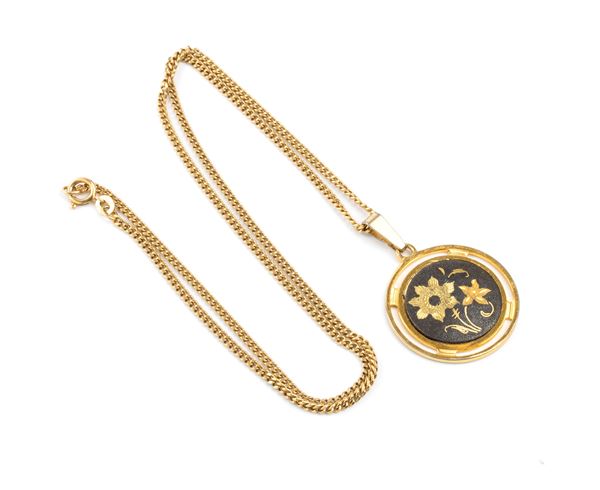 Gold necklace with metal pendant