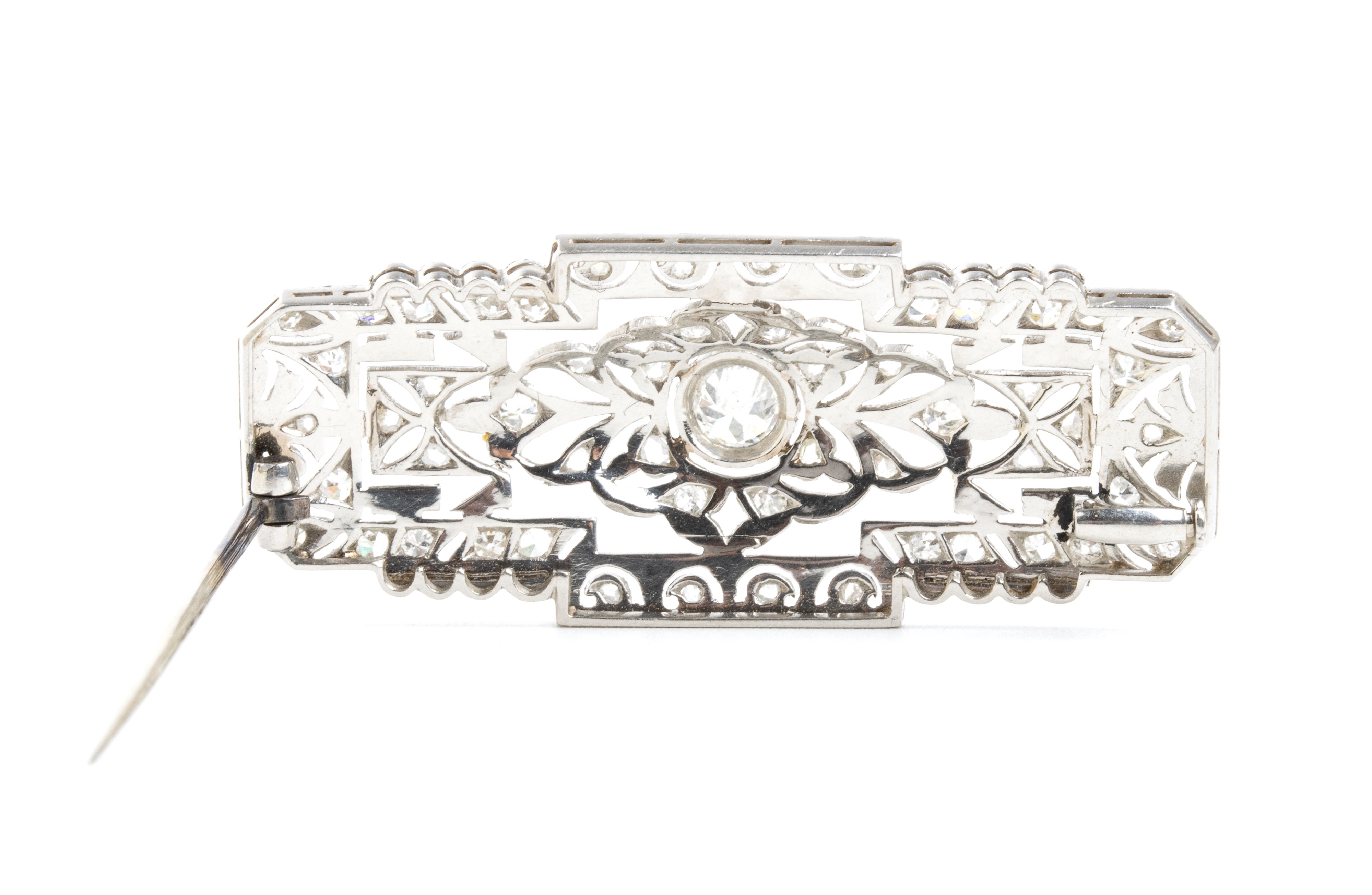 Spilla in stile Deco', in oro e diamanti