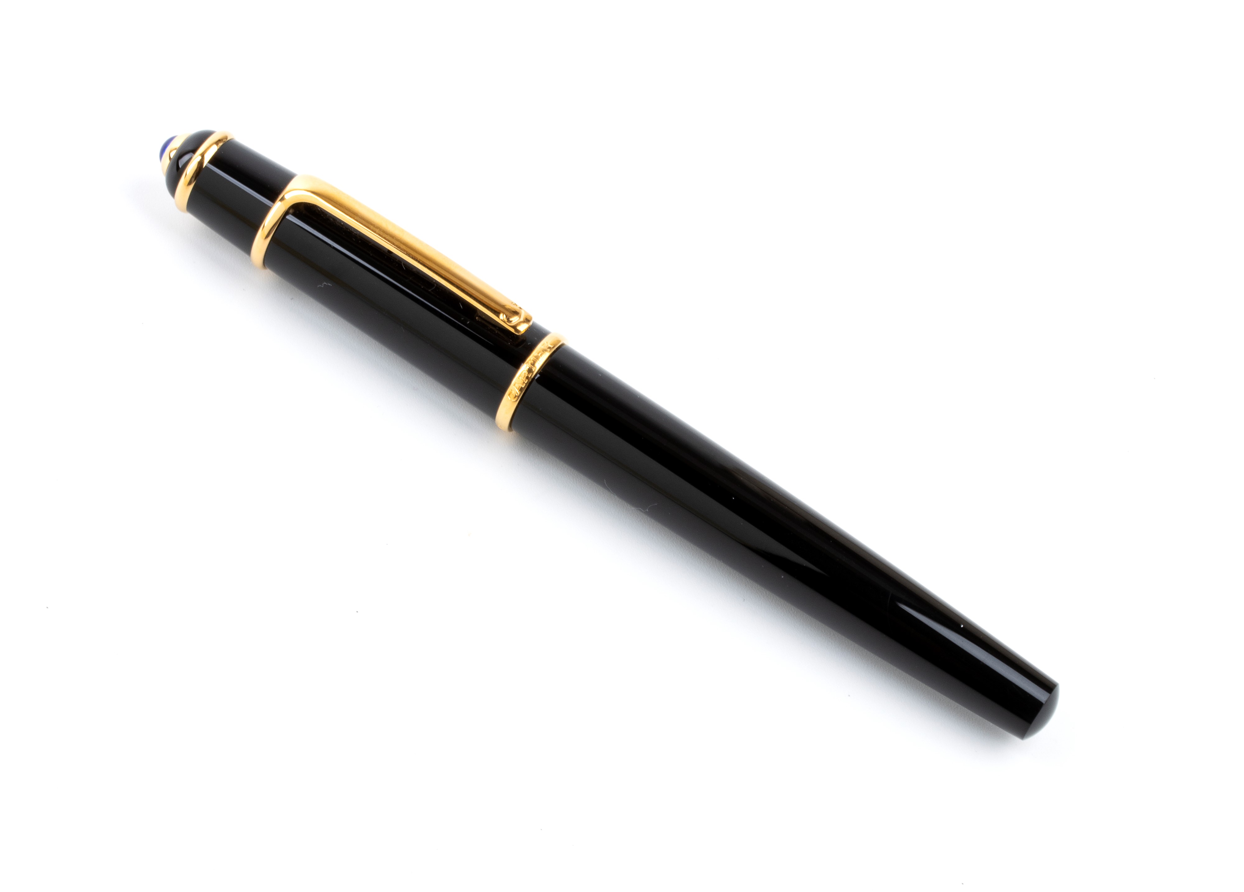 Penna stilografica nera con pennino in oro 18k