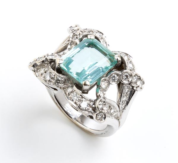 Aquamarine diamond gold band ring 