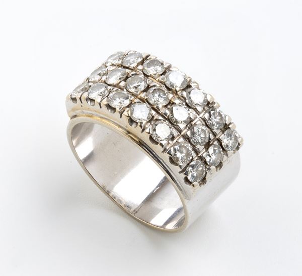 Gold diamond band ring