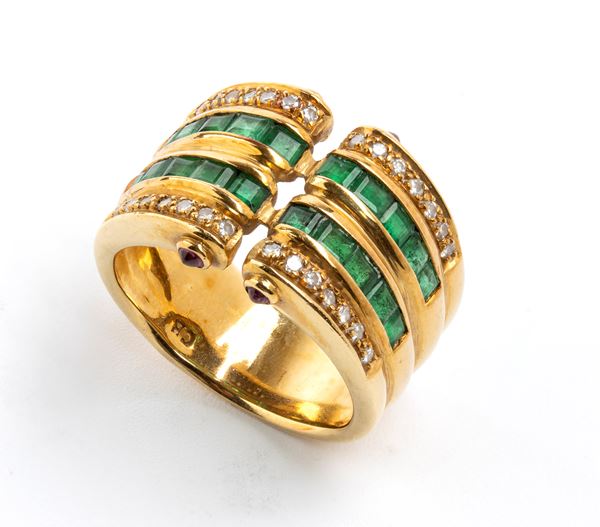 Diamond emerald gold band ring