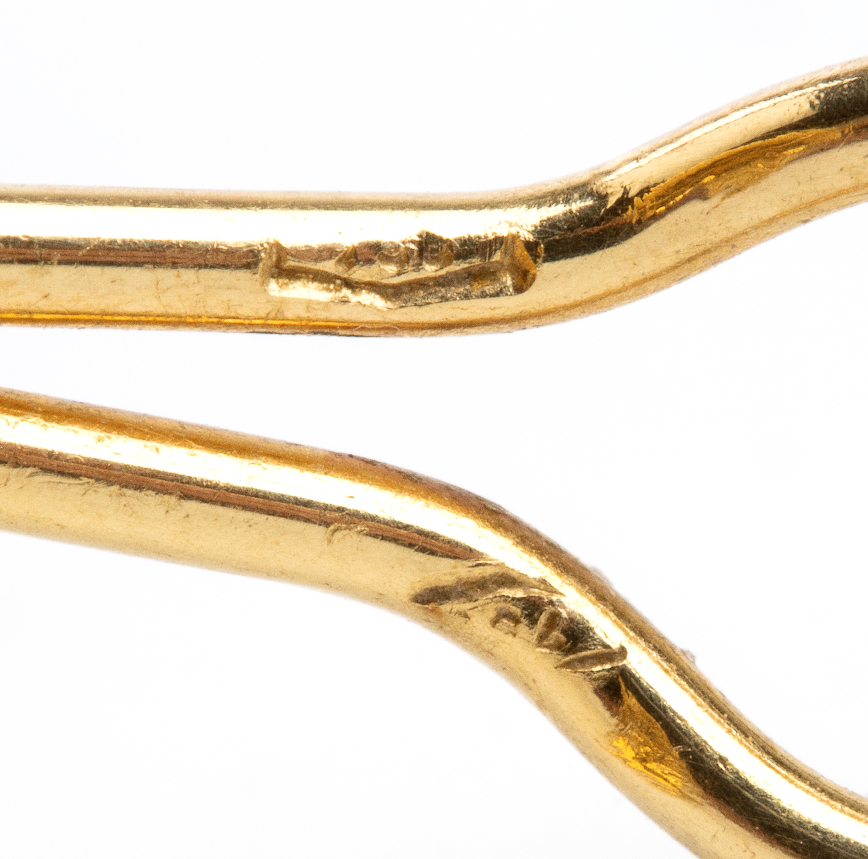 Paio di orecchini in oro giallo ed onice