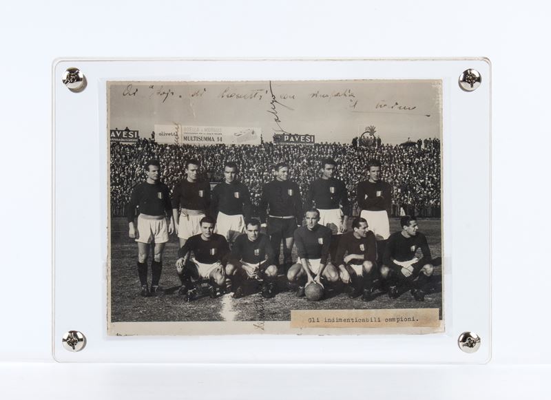 Grande Torino Calcio, Superga, 1946, Foto con Firme
