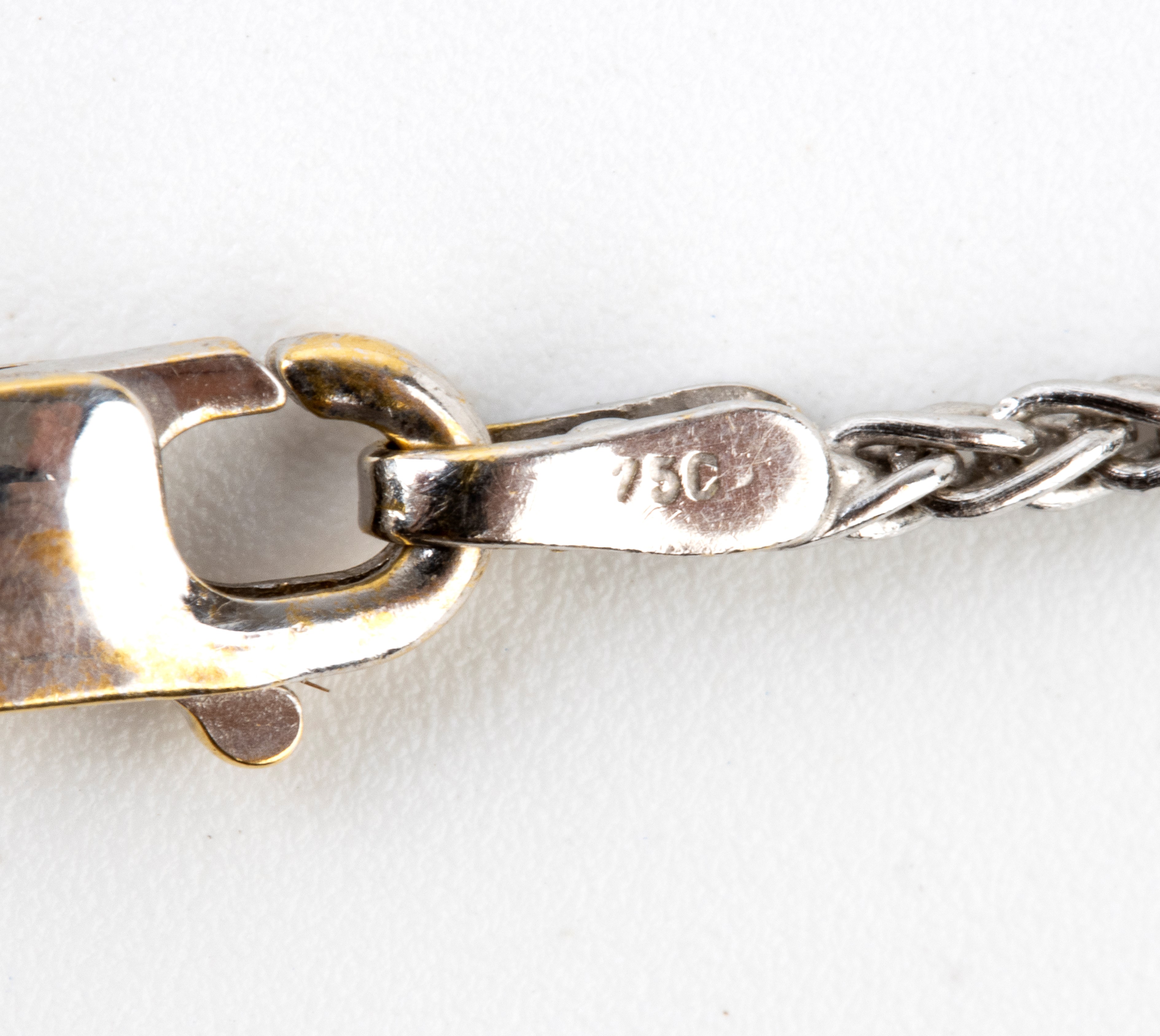 Punto luce oro e diamanti