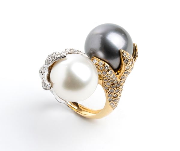 Gold diamond pearl ring