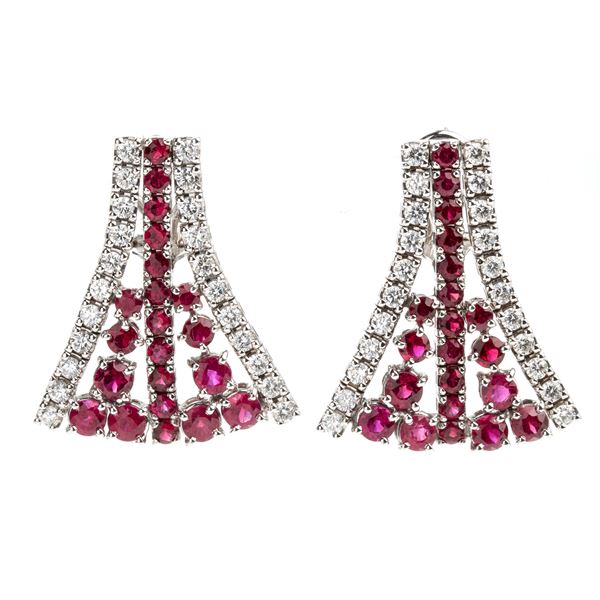 Diamond ruby gold pair of earrings