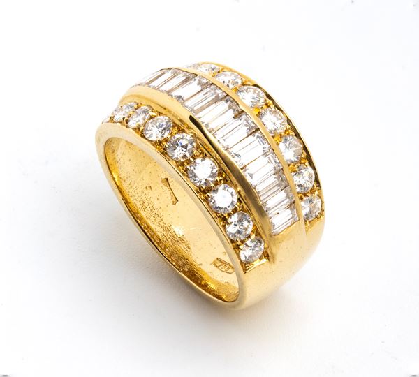 Diamond gold band ring