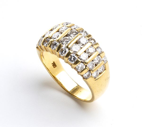 Diamond gold band ring