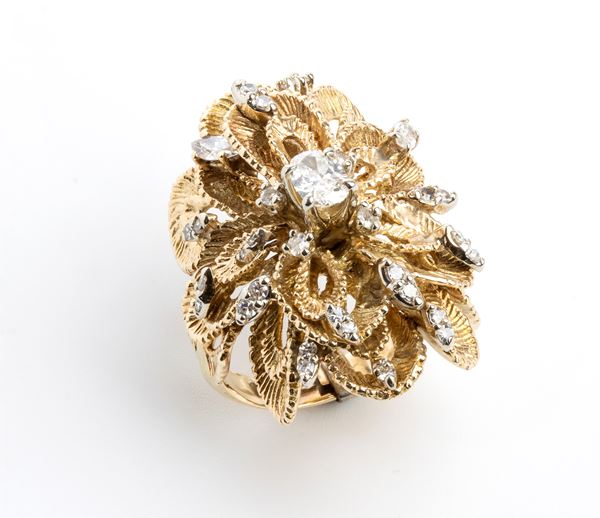 Diamond gold ring 