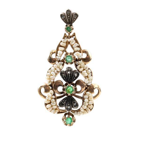 Gold silver pendant with freshwater pearl and emeralds