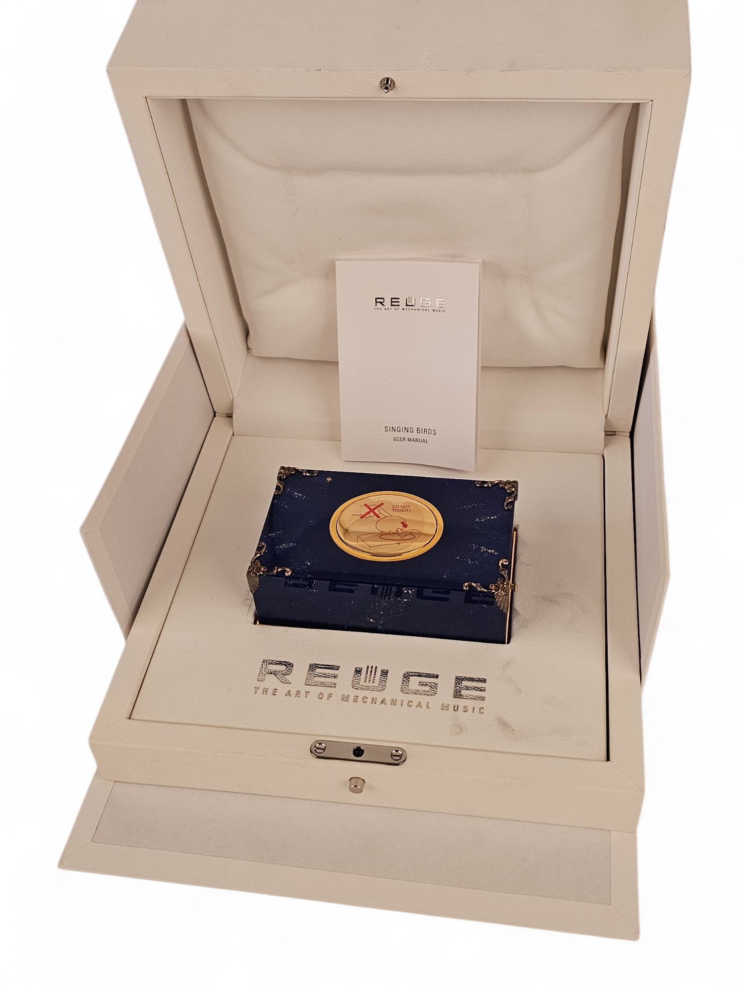 Carillon in lapislazuli