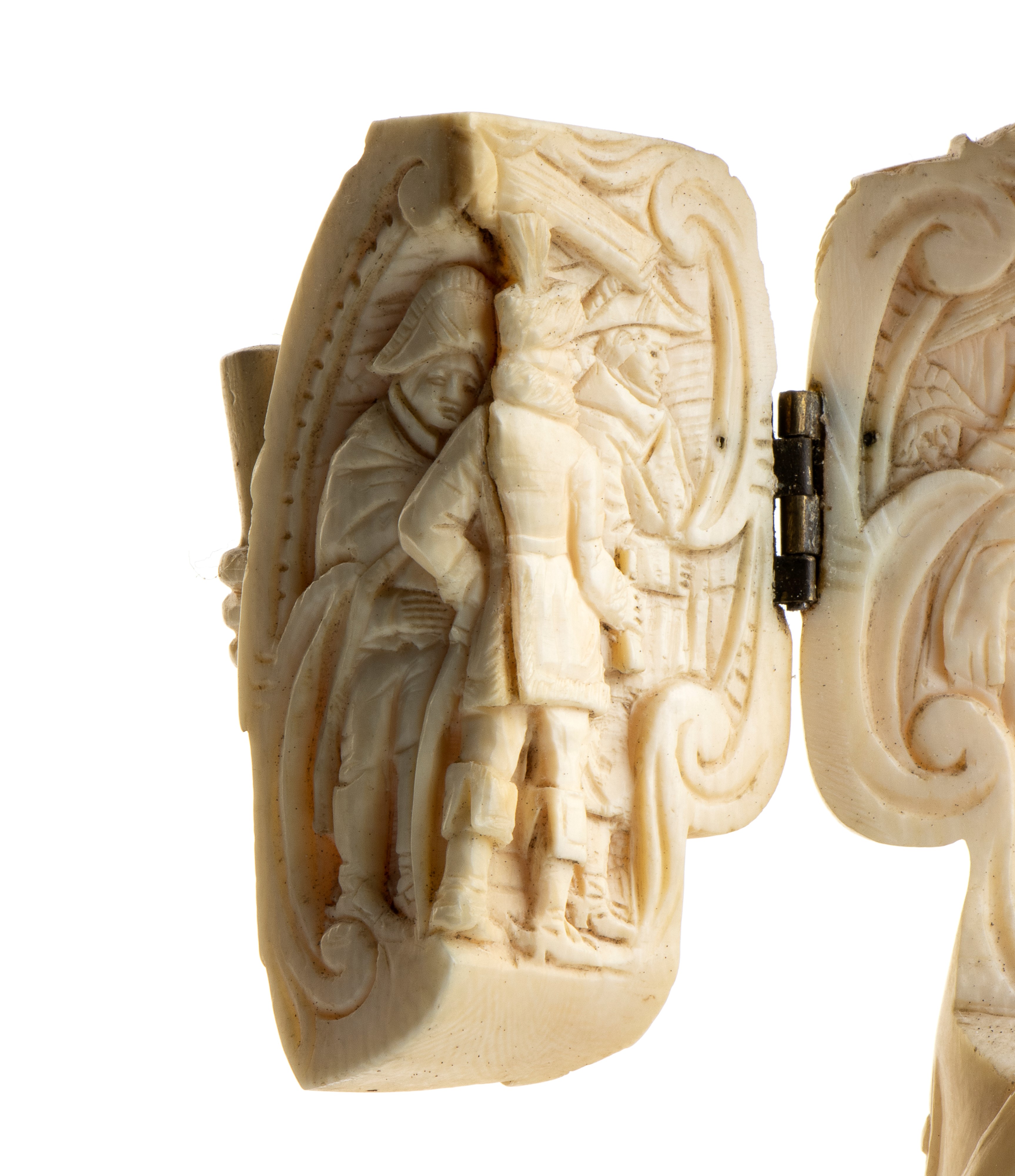 Scultura apribile in avorio, raffigurante Napoleone Bonaparte