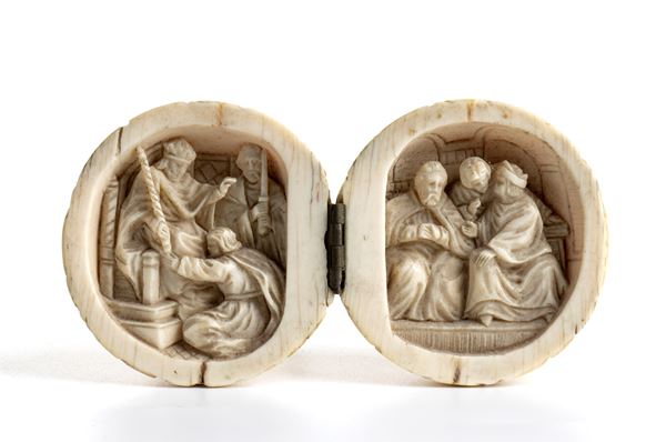 Carved ivory foldable diptych ball