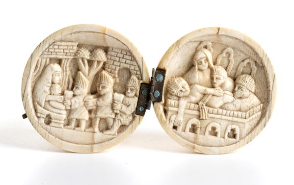 Carved ivory foldable diptych ball