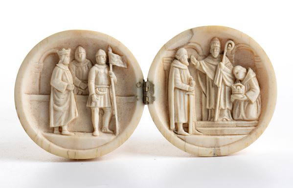 Carved ivory foldable diptych ball