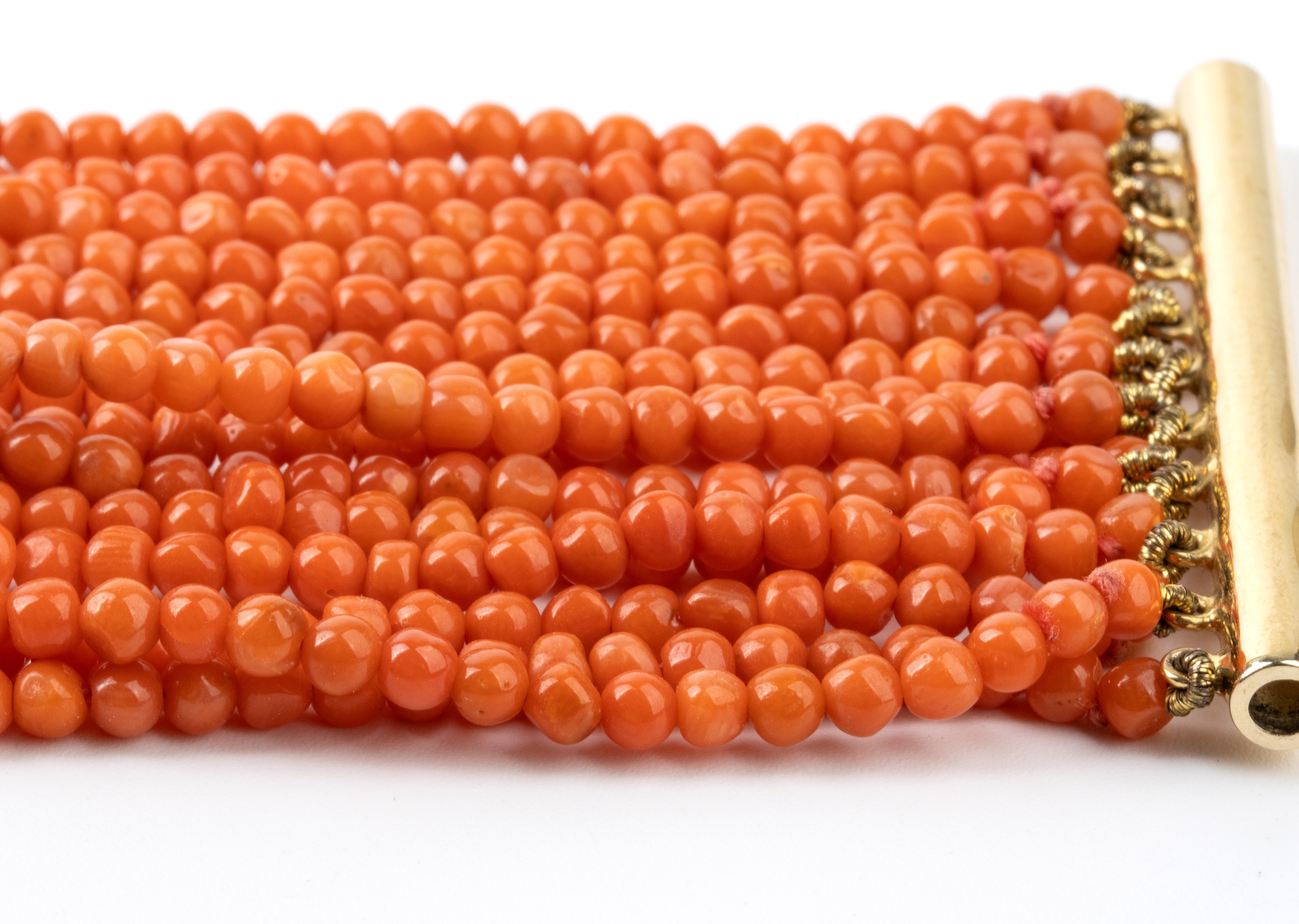 Bracciale in corallo Mediterraneo ed oro giallo