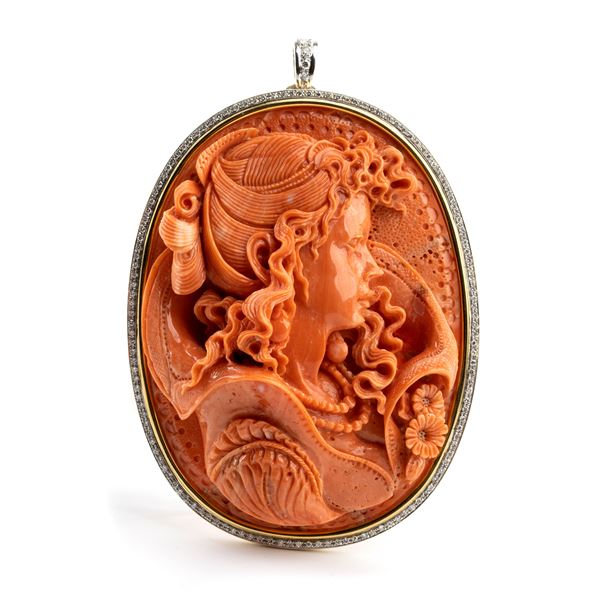 Large yellow gold Cerasuolo coral brooch-pendant 