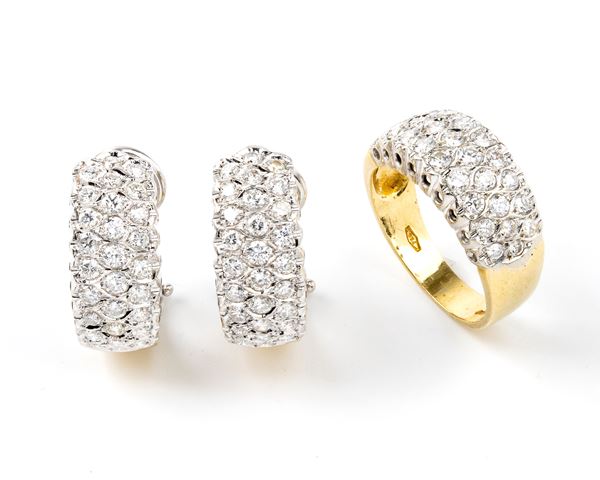 Diamond gold ring and earring demi parure 