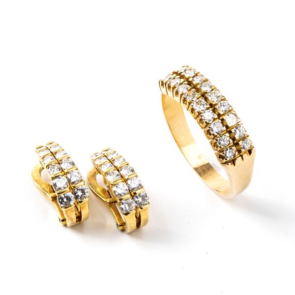 Diamond gold ring and earrings demi parure   