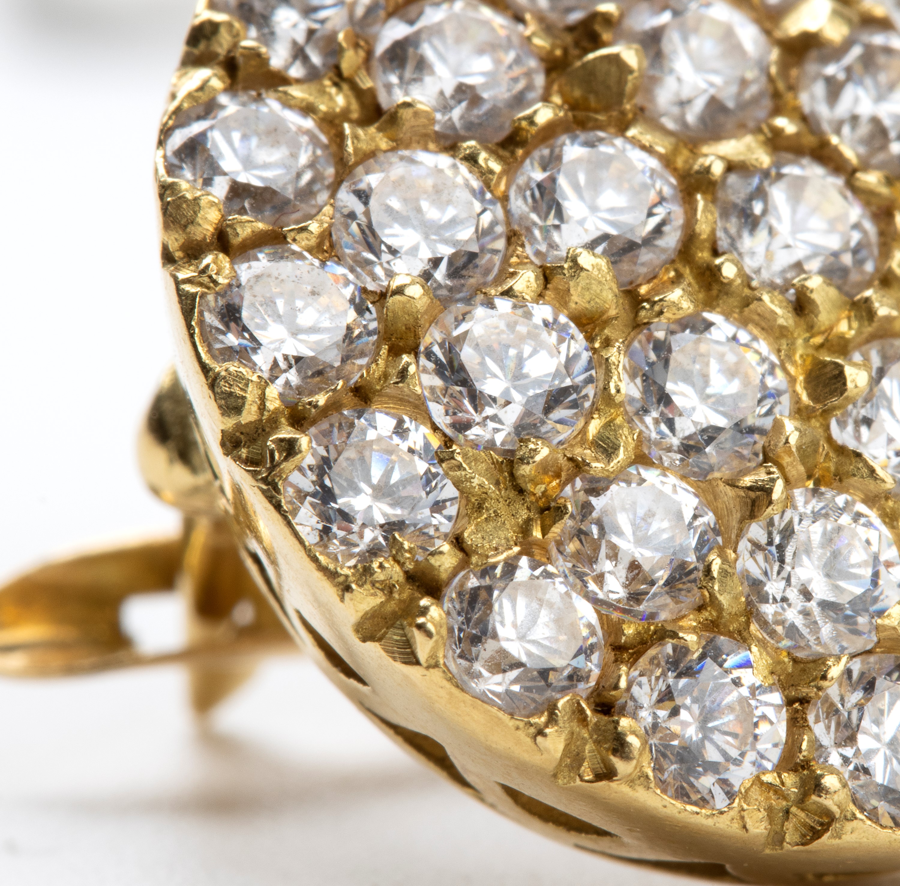 Paio di orecchini in oro giallo e paste vitree