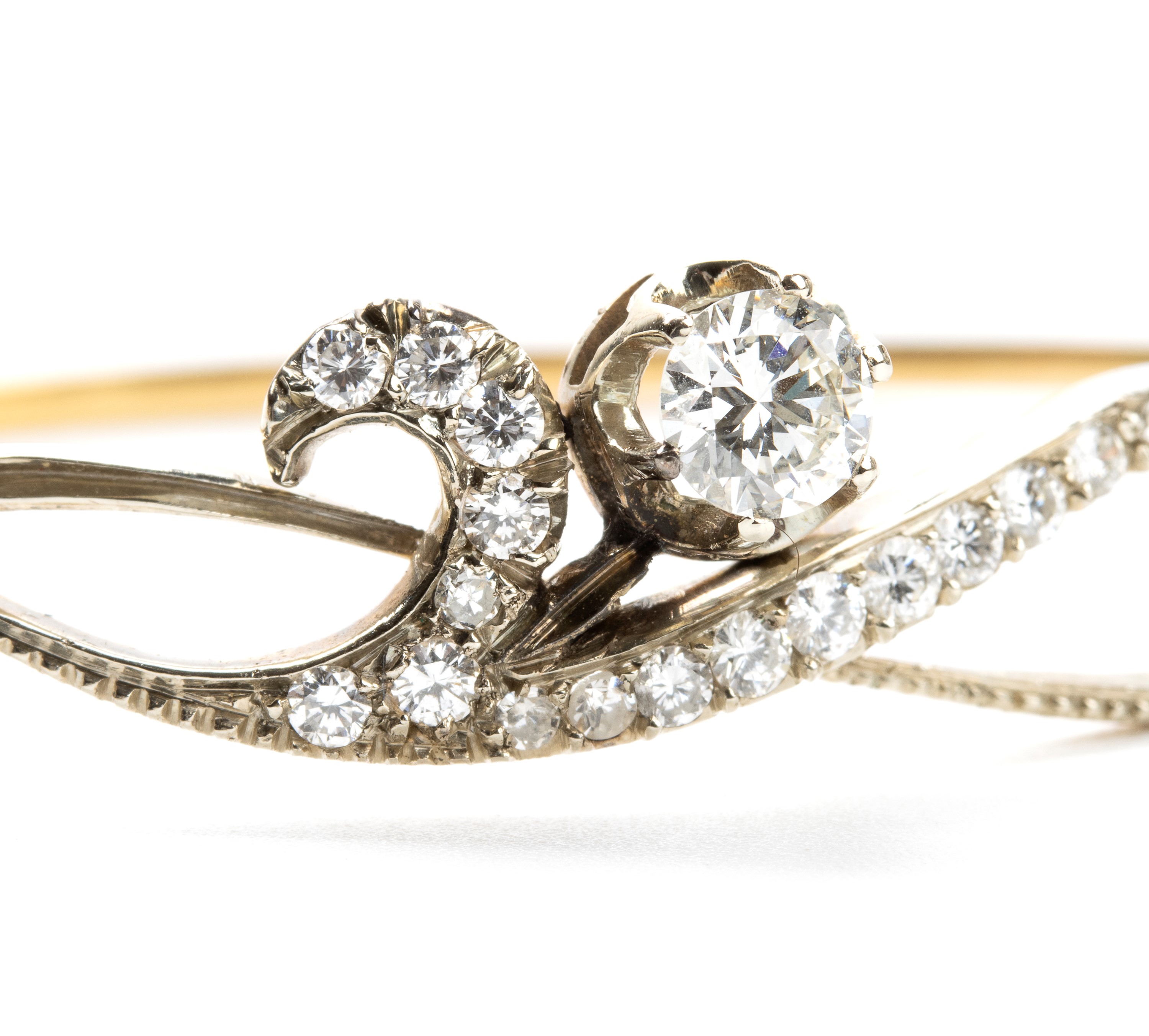 Bracciale a cerchio rigido con diamanti