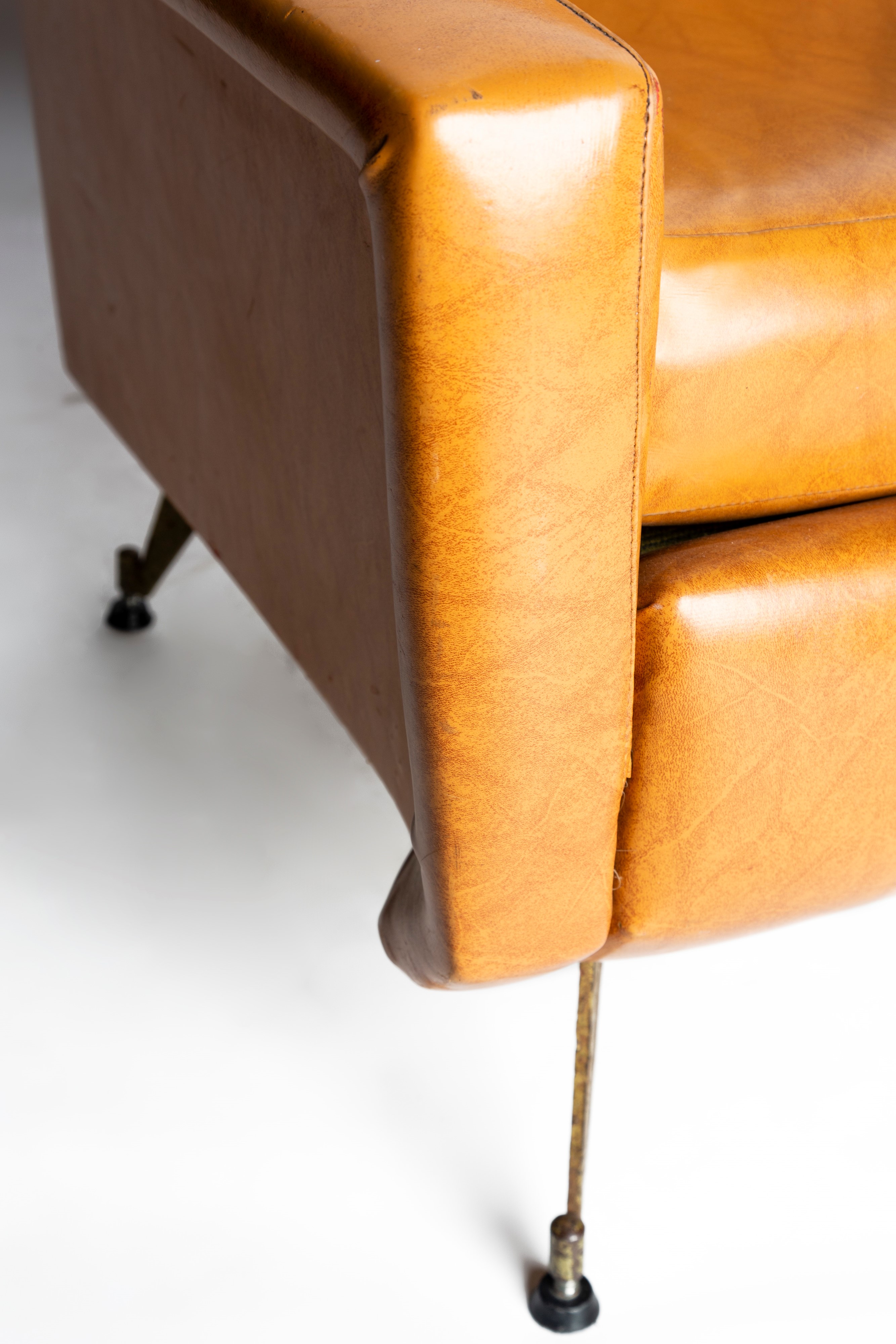 Poltrona vintage in vinile