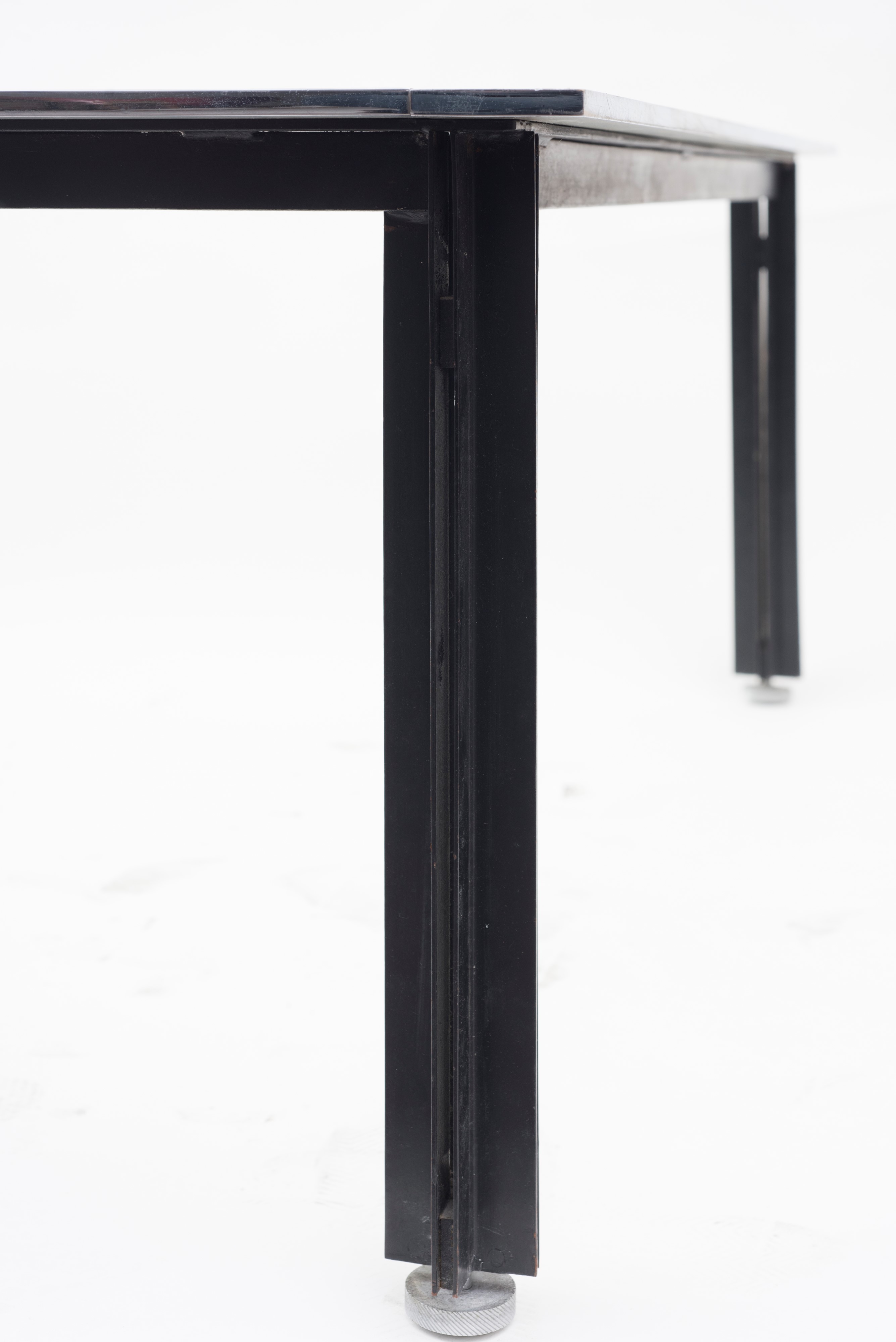 Tavolo 'Bande Cromate' per AZUCENA