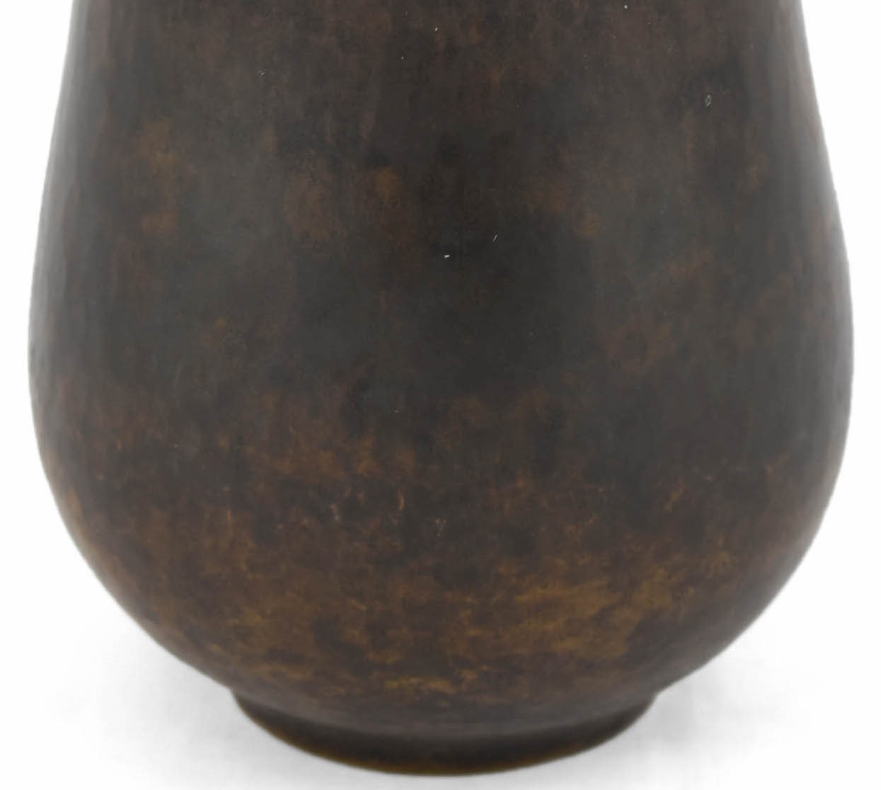 Vaso in ottone patinato scuro