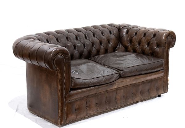 Divano Chesterfield a 2 posti