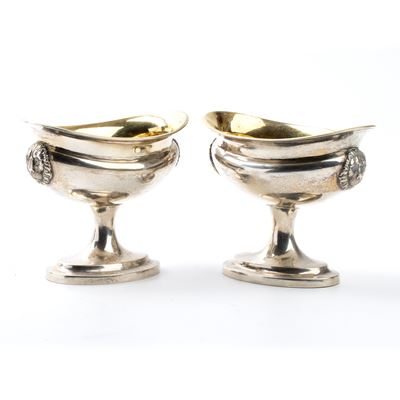 Georg Christian Friedrich Sick / Johann Christoph Sick, Coppia di saliere tedesche in argento dor...