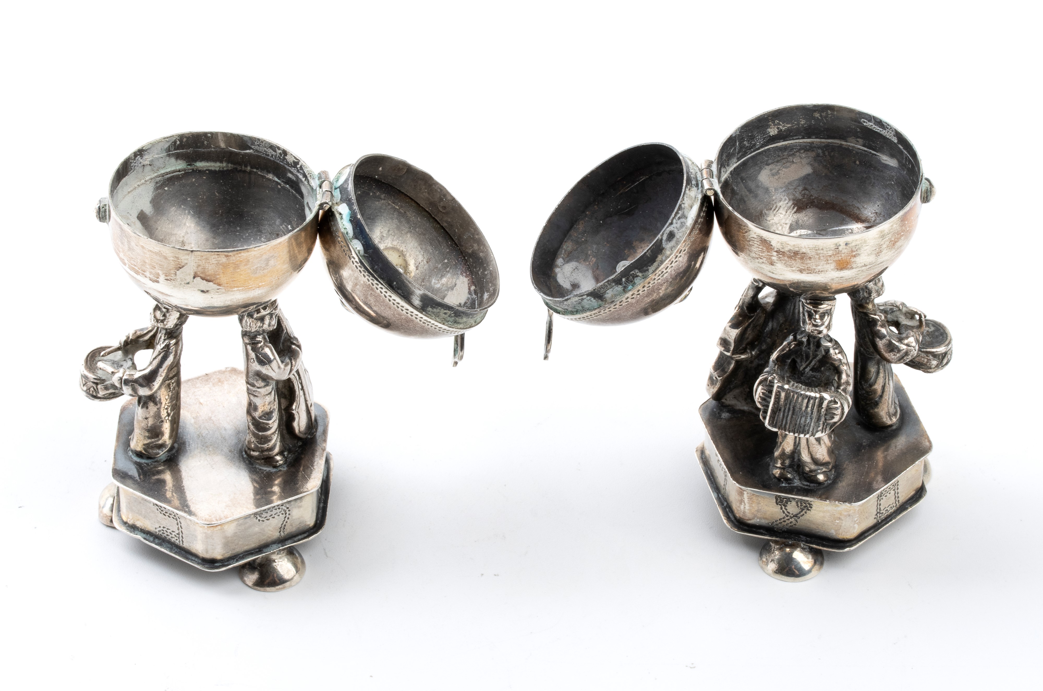 Coppia di saliere russe in argento