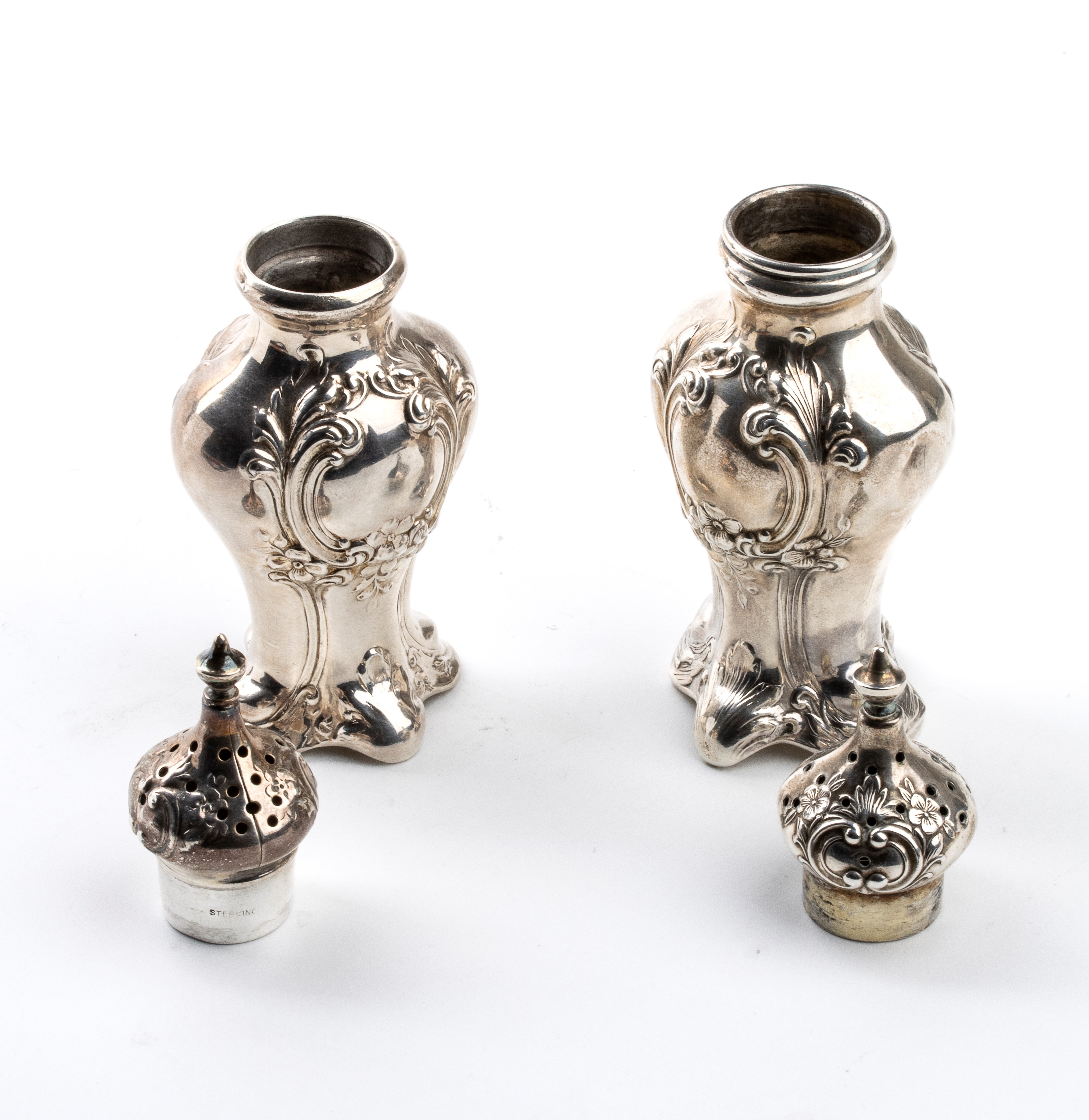 Coppia di saliere Art Nouveau in argento