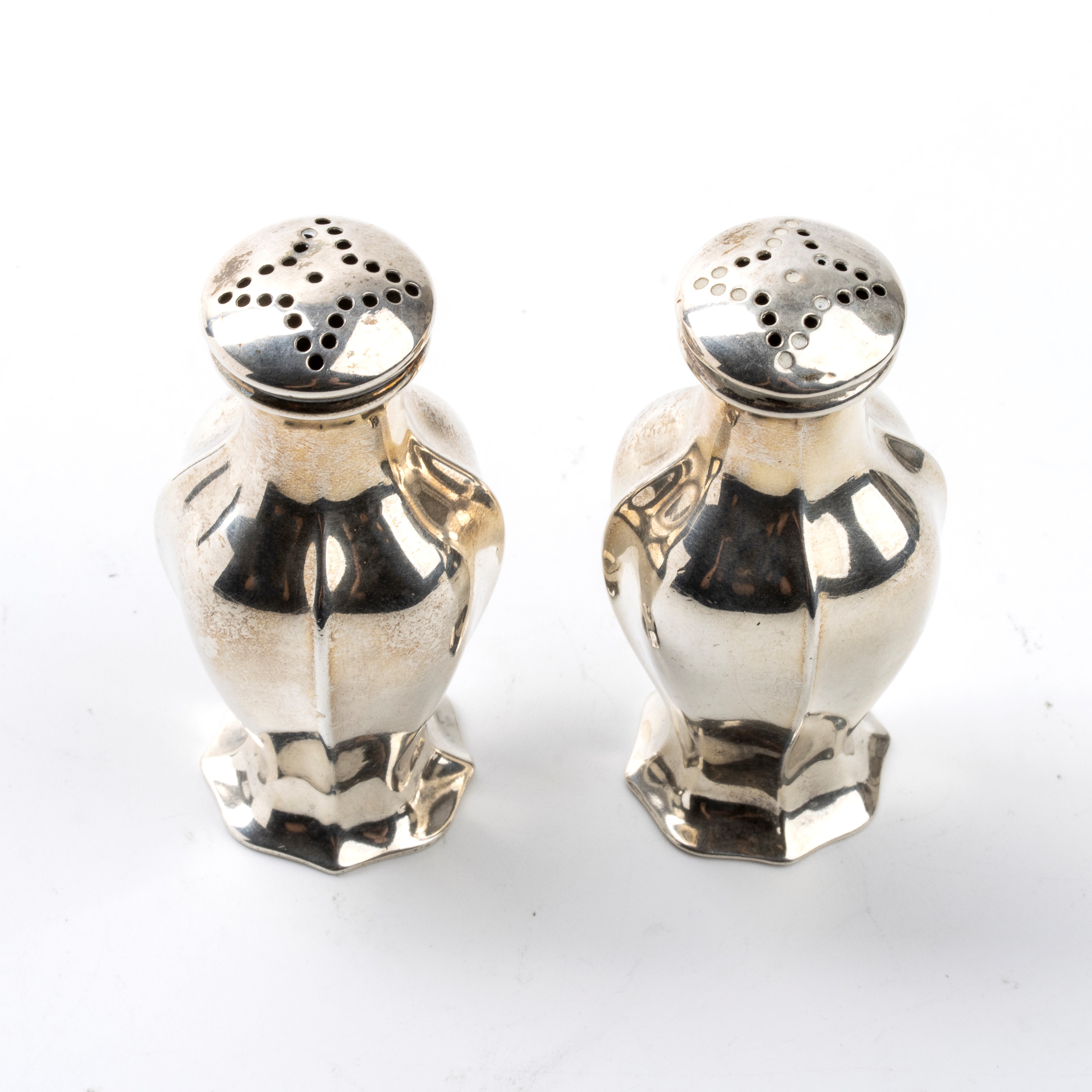 Gorham Manufacturing Co. - Coppia di Saliere Americane in Argento