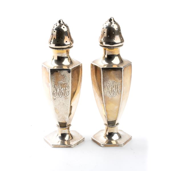 Theodore B. Starr - Pair of American sterling silver salt shakers