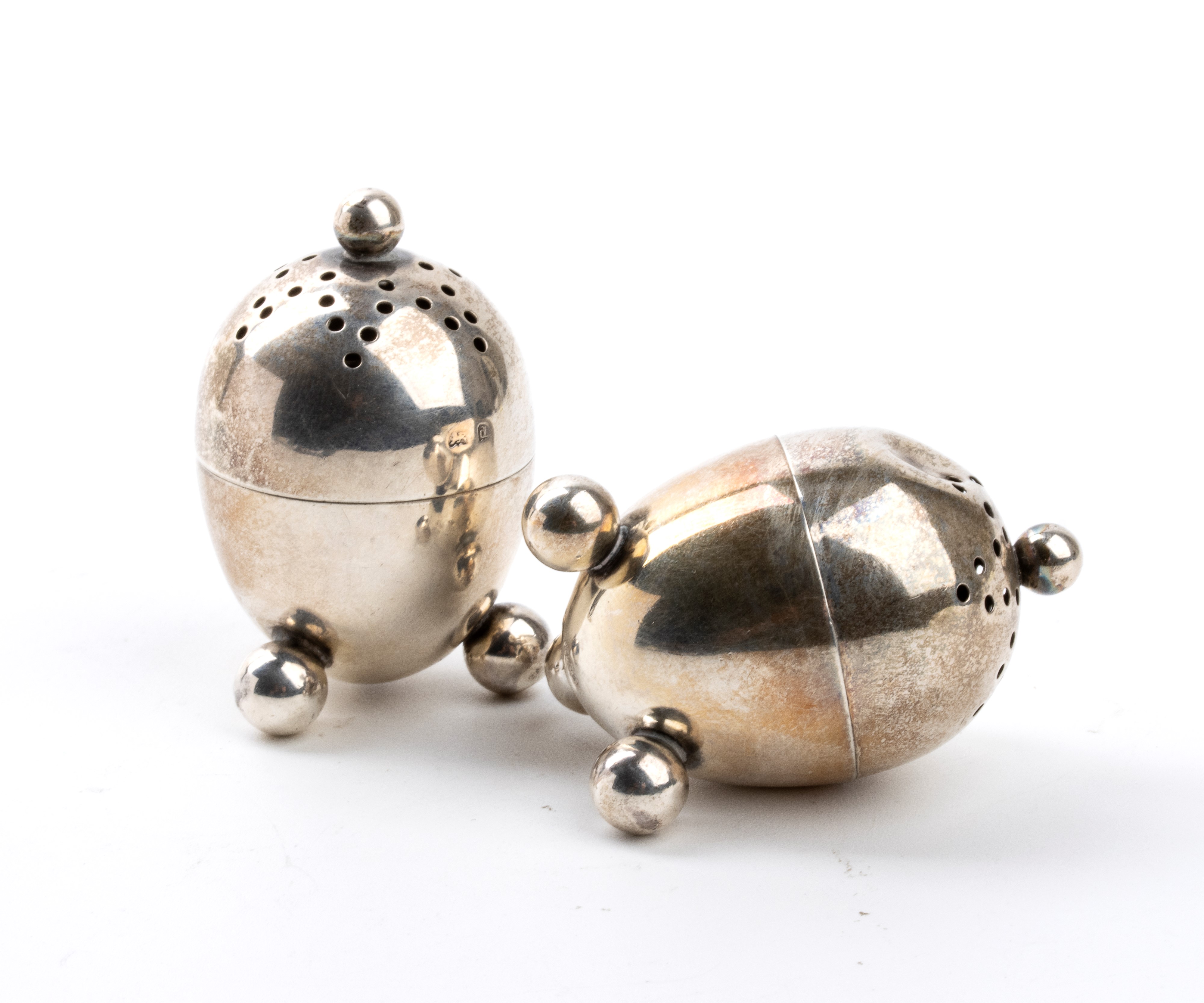 John Hilliard & John Thomason - Coppia di Saliere Inglesi in Argento