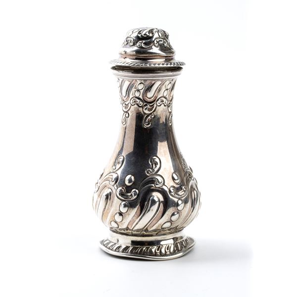 Harrison Brothers &amp; Howson. - English Victorian silver salt shaker