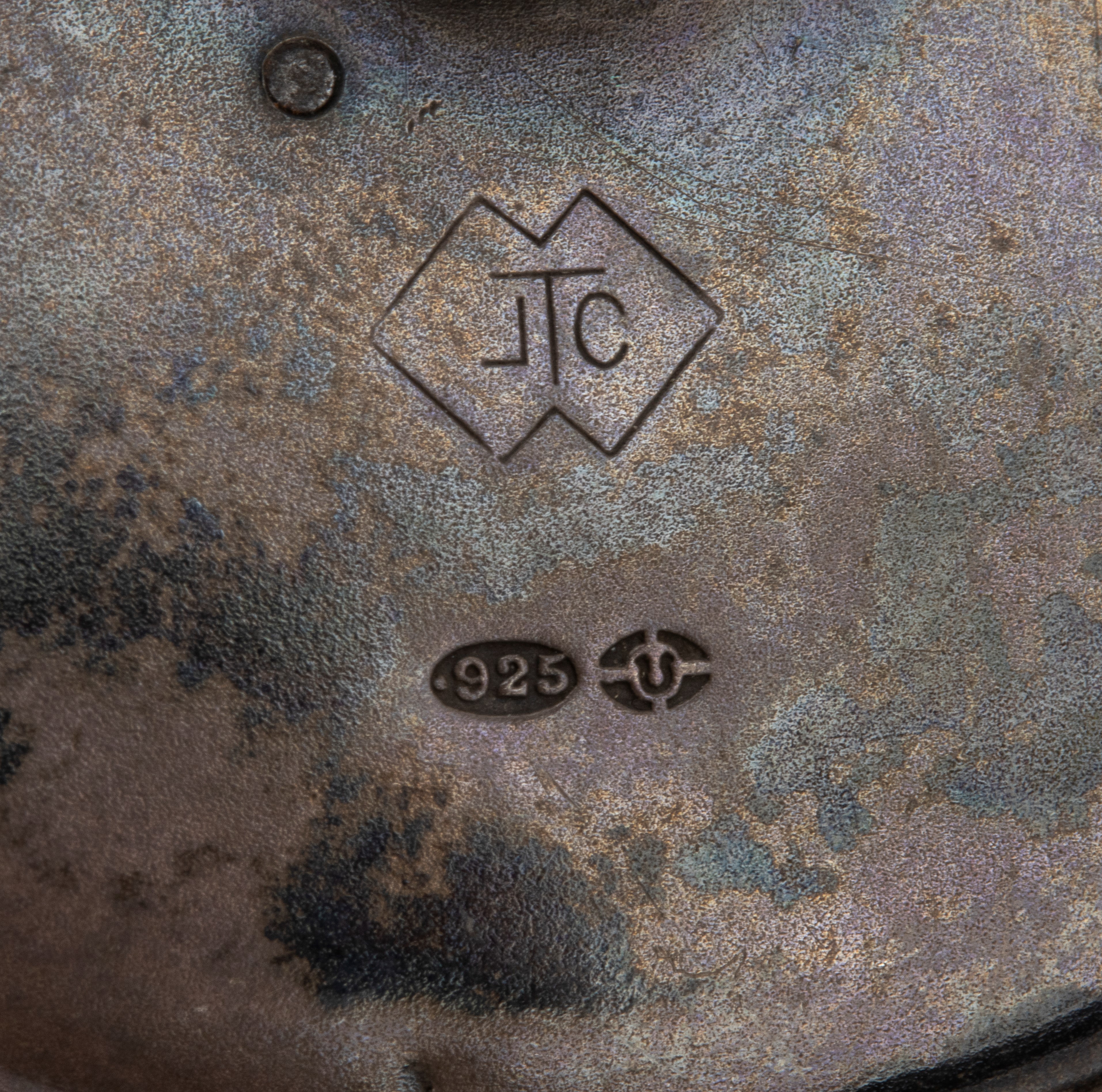 Orologio da tavolo Art Déco in argento e smalti