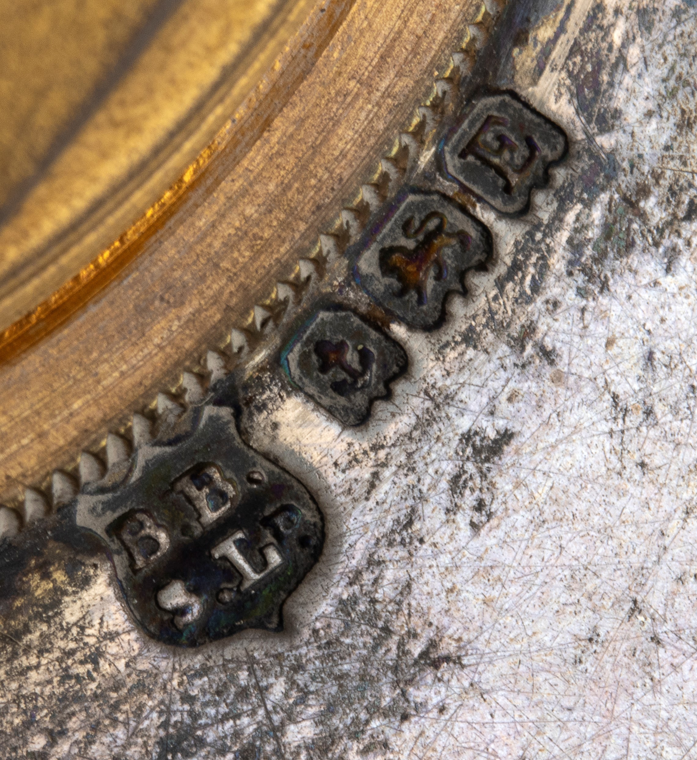 Orologio da tavolo Art Déco in argento e smalti