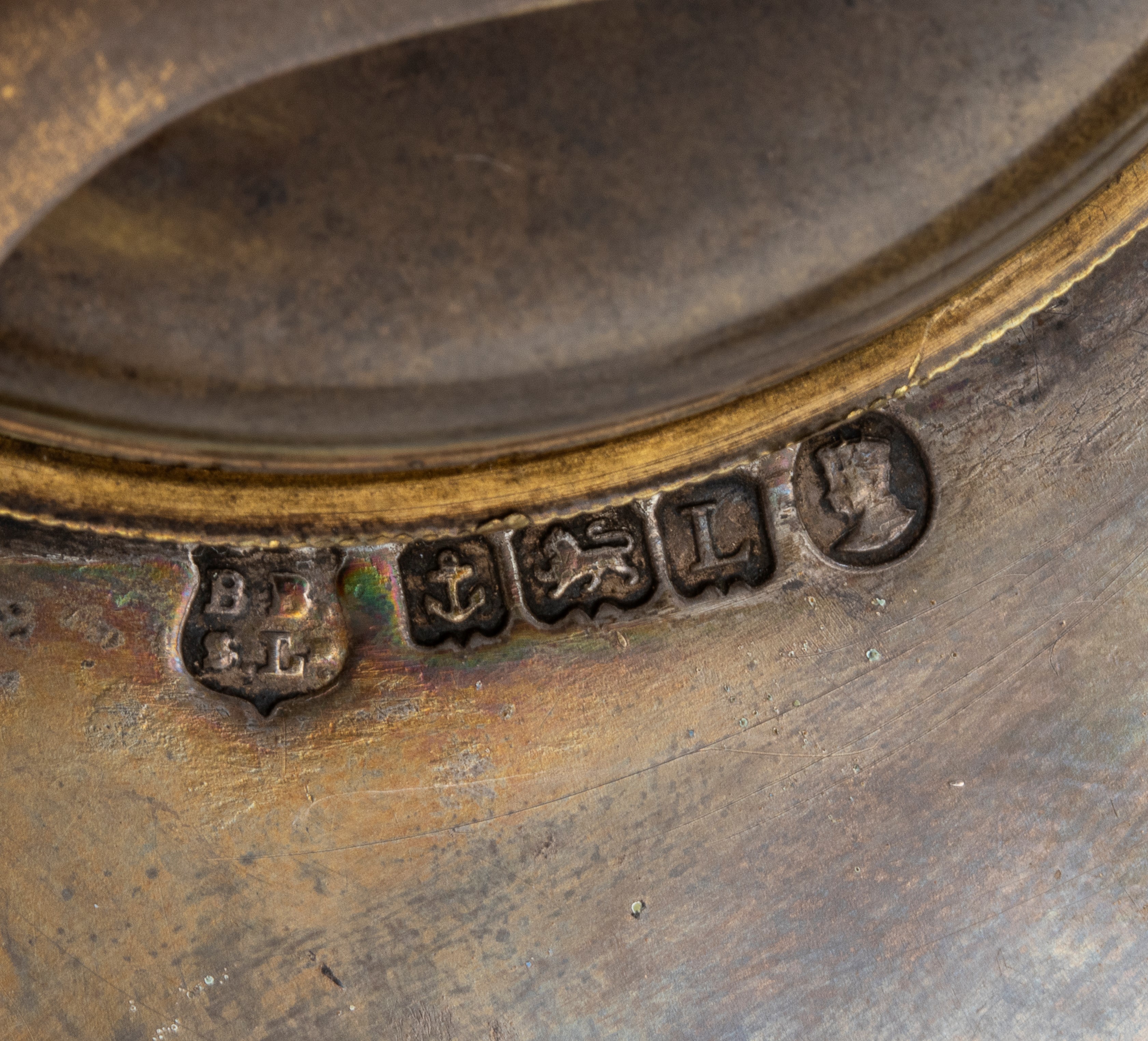 Orologio da tavolo Art Déco in argento e smalti