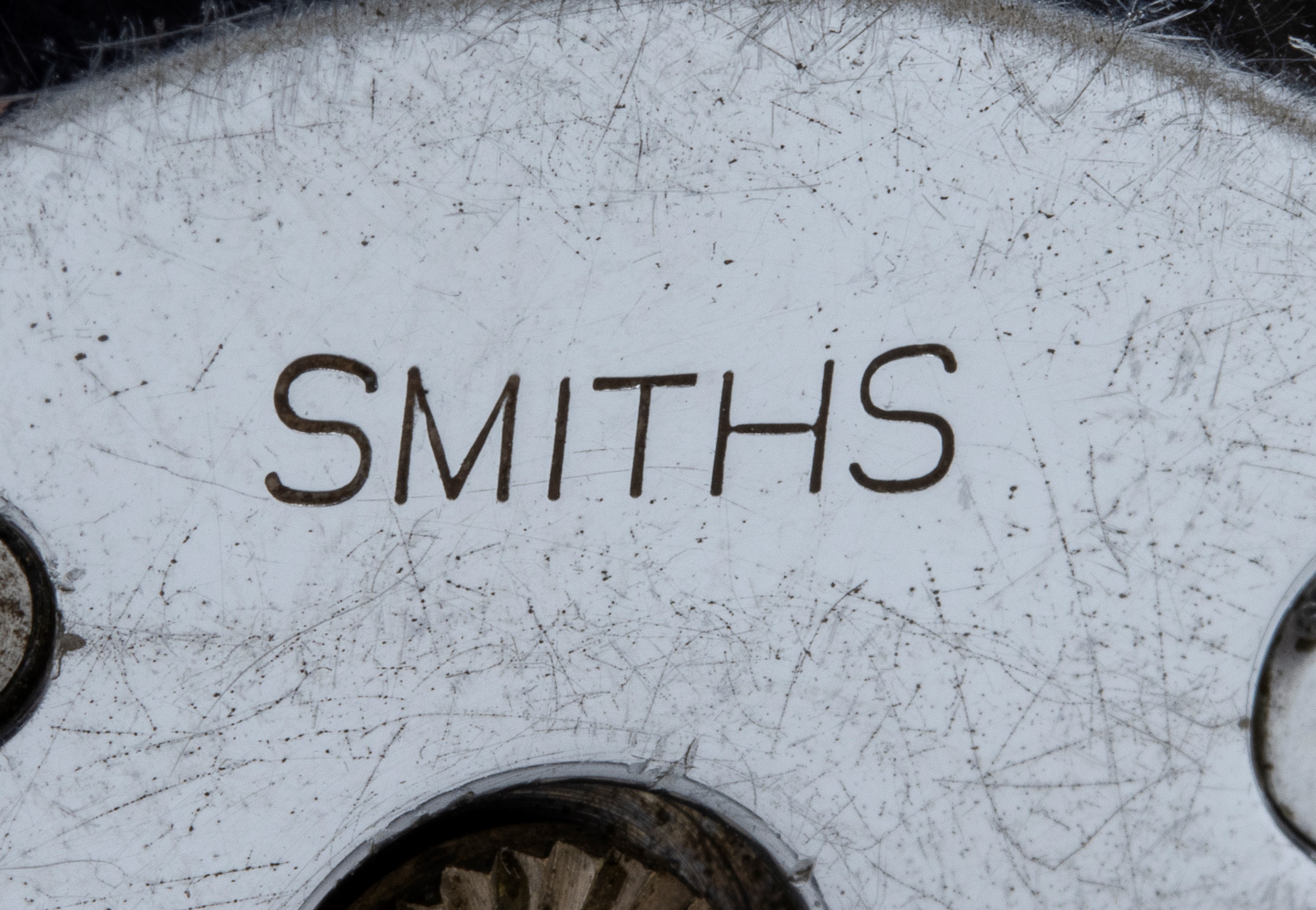 Orologio da tavolo Art Déco in argento e smalti