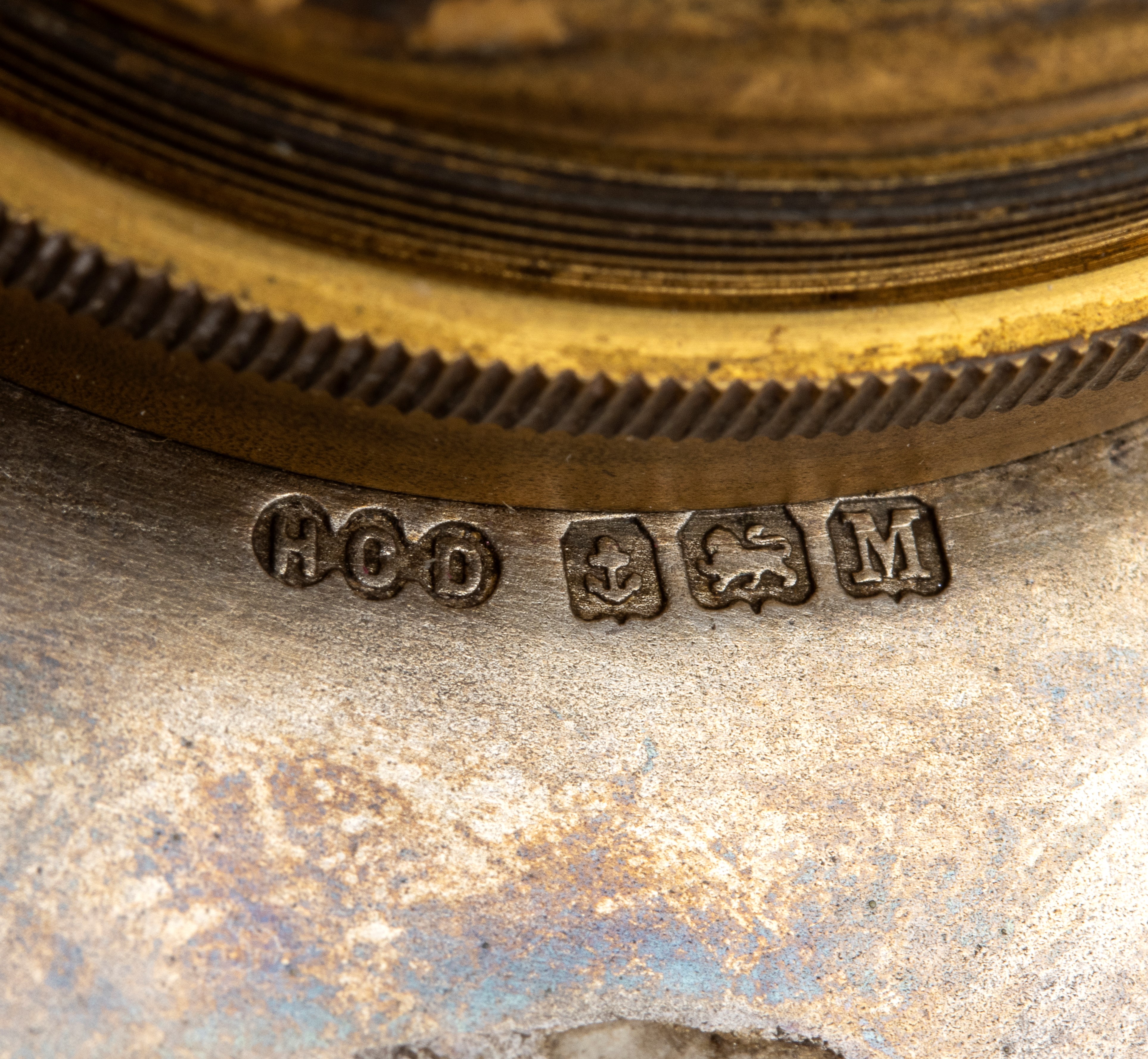 Orologio da tavolo Art Déco in argento e smalti