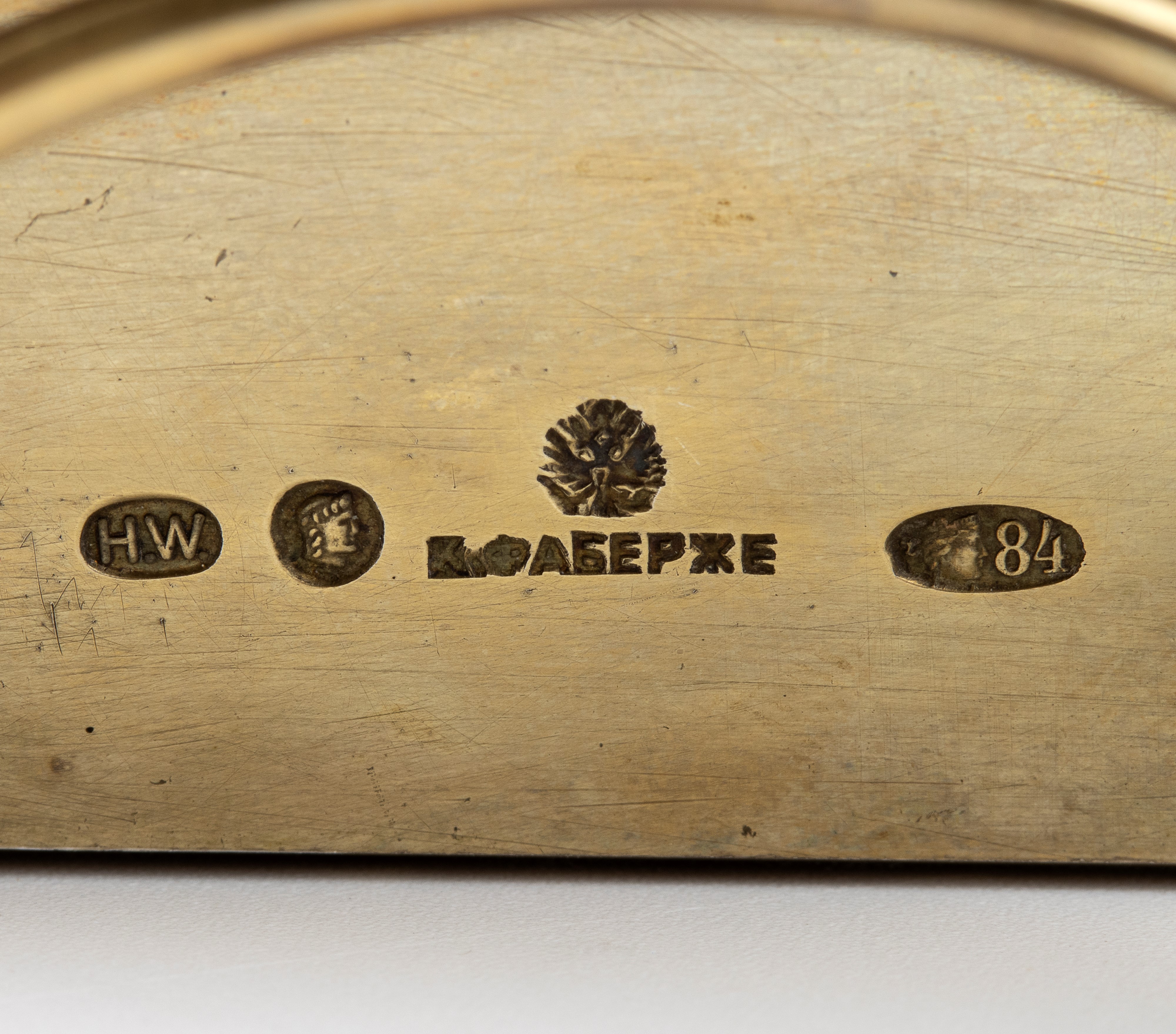 Orologio da tavolo Art Déco in argento dorato e smalti