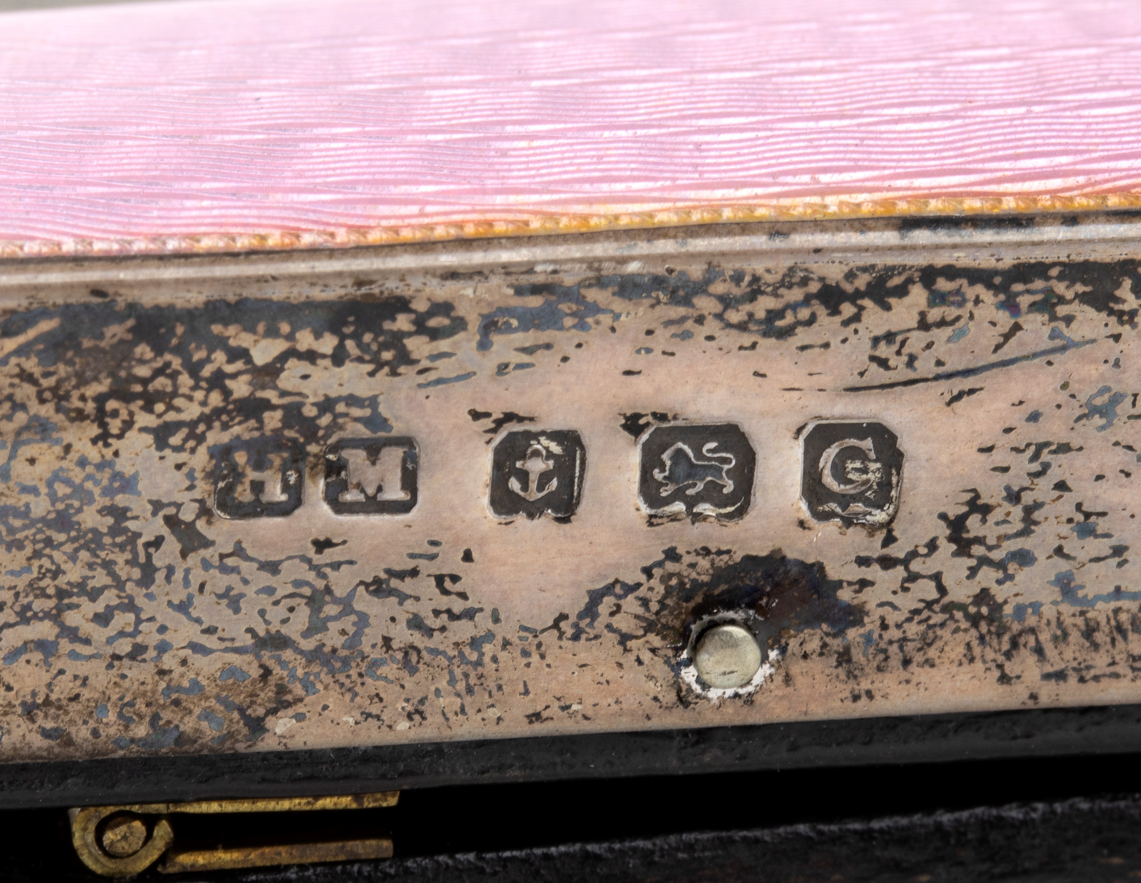 Orologio da tavolo Art Déco in argento e smalti