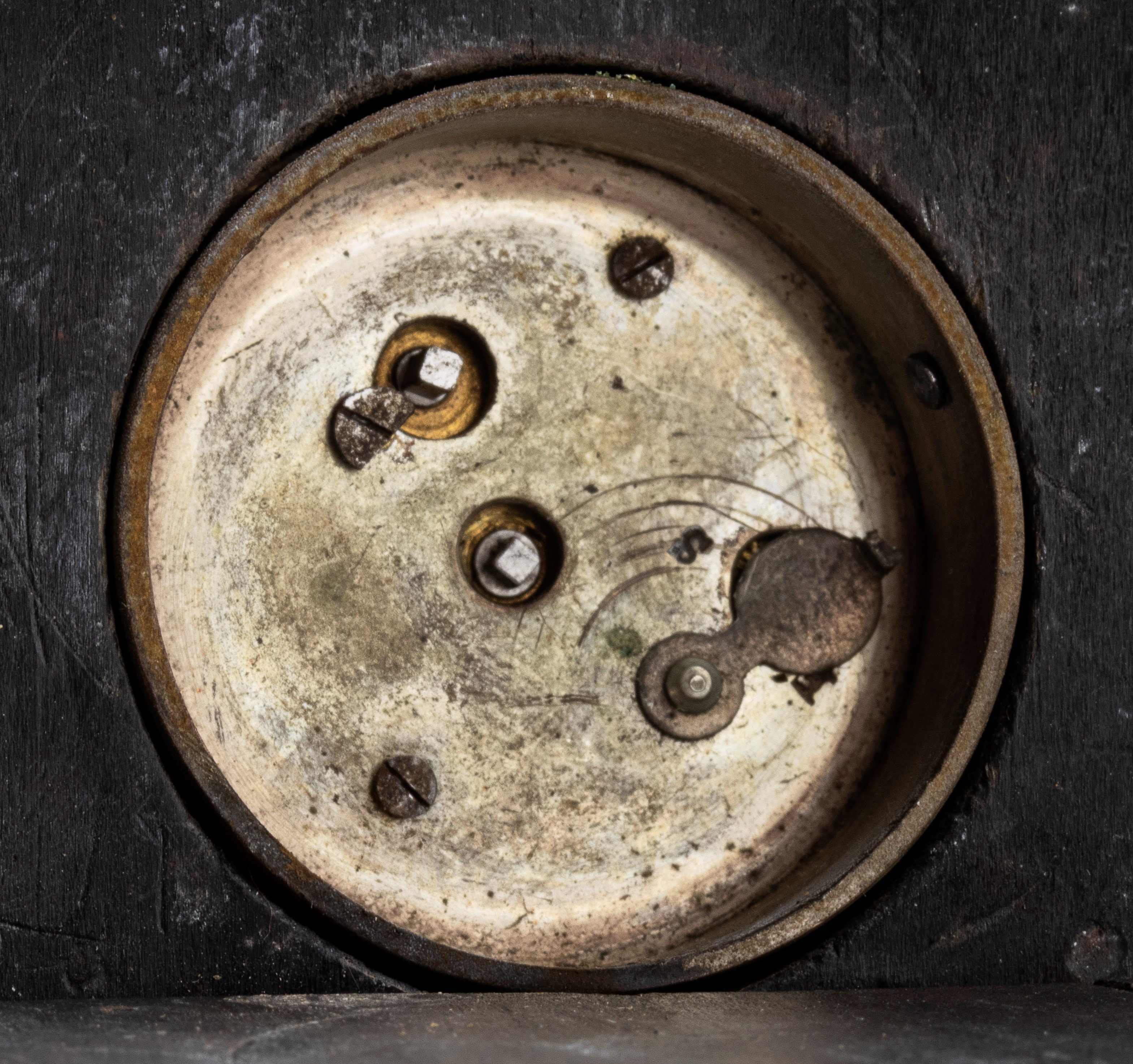 Orologio da tavolo Art Déco in argento e smalti